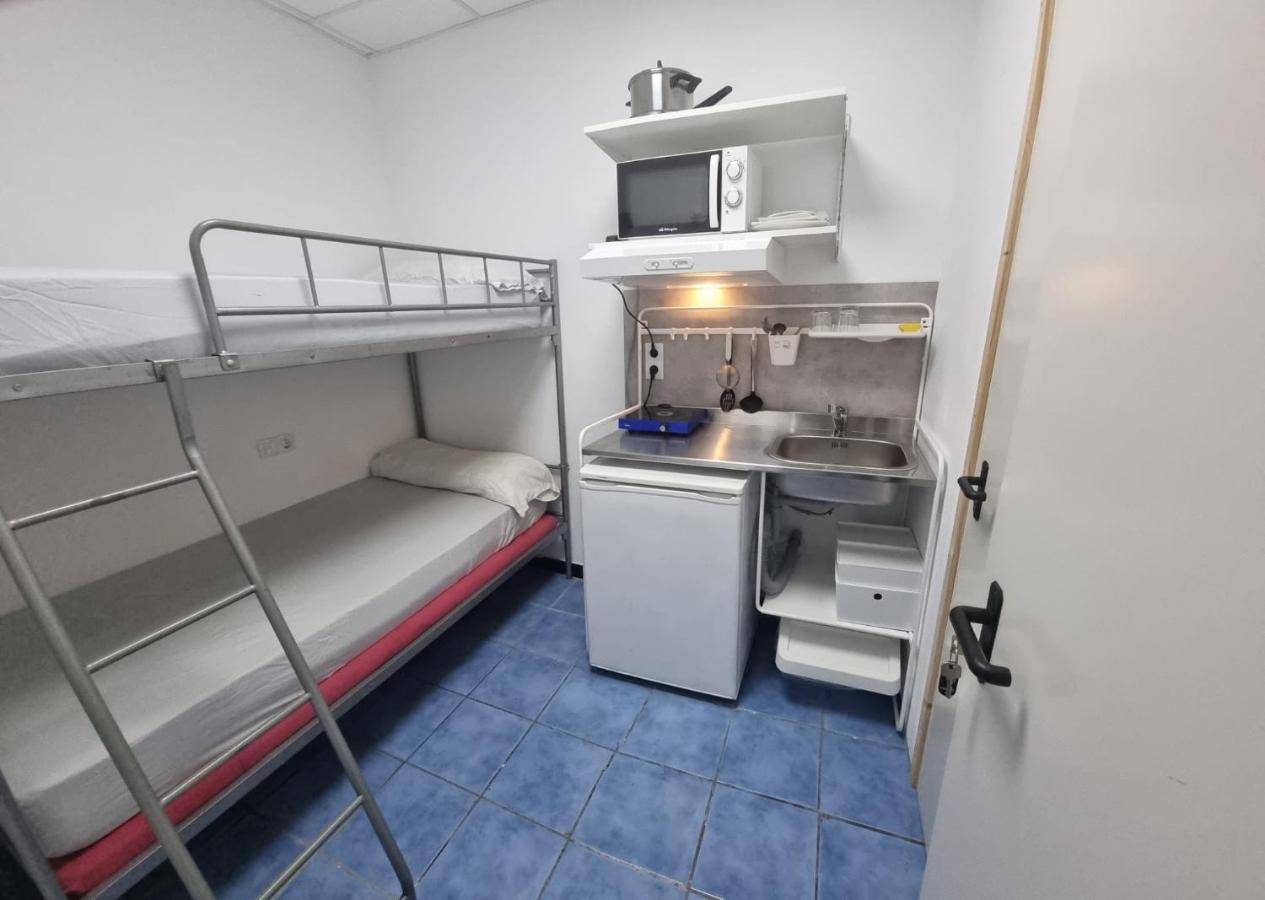 Albergue Cristina Habitaciones Con Bano Privado Y Mini Cocina Corralejo Eksteriør bilde