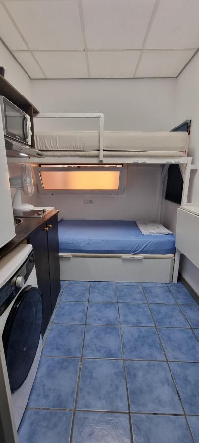 Albergue Cristina Habitaciones Con Bano Privado Y Mini Cocina Corralejo Eksteriør bilde